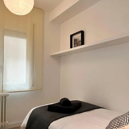 Apto Residential In Daire Girona